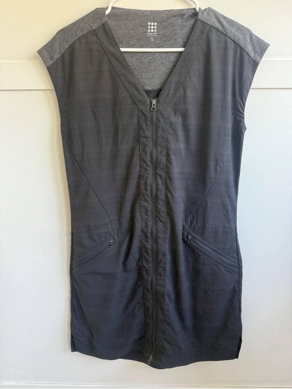Title Nine Women's S Passport Dress Zip Front Tunic Vest Athleisure Pockets Gray